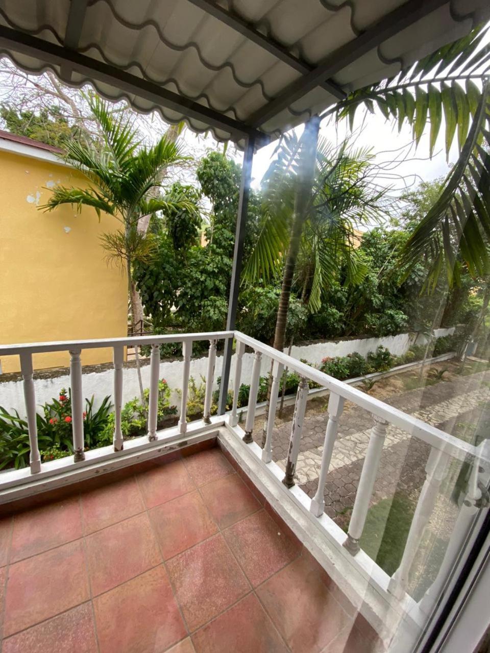 D' Franchesis Hostal Juan Dolio Exterior photo