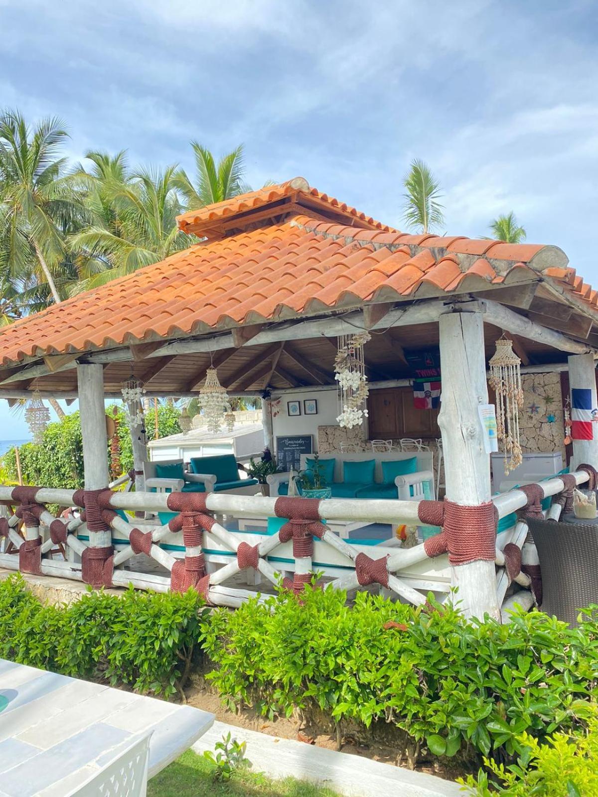 D' Franchesis Hostal Juan Dolio Exterior photo